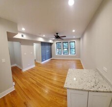 4004 N Bell Ave in Chicago, IL - Building Photo - Building Photo
