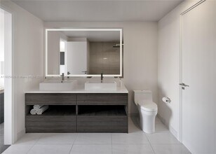 1100 S Miami Ave, Unit 2002 in Miami, FL - Building Photo - Building Photo