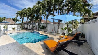 18361 SW 154th Ave in Miami, FL - Building Photo