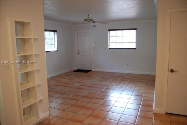 270 S Melrose Dr in Miami Springs, FL - Building Photo - Building Photo