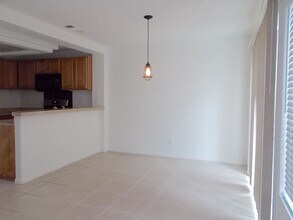 3450 Middle View Dr in Las Vegas, NV - Building Photo - Building Photo