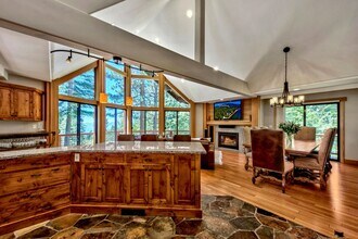 1007 Apollo Way in Incline Village, NV - Building Photo - Building Photo