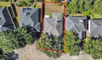 7207 Glenbank Way in Houston, TX - Building Photo