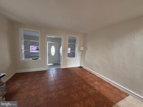 198 W Thelma St in Philadelphia, PA - Building Photo - Building Photo