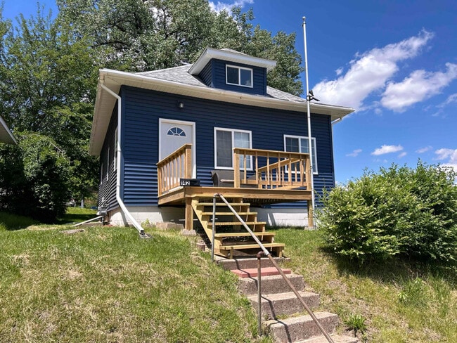 property at 142 5th St