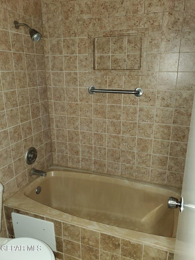 4800 N Stanton St in El Paso, TX - Building Photo - Building Photo