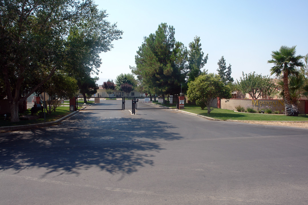 Mountain View Villas in Apple Valley, CA - Building Photo