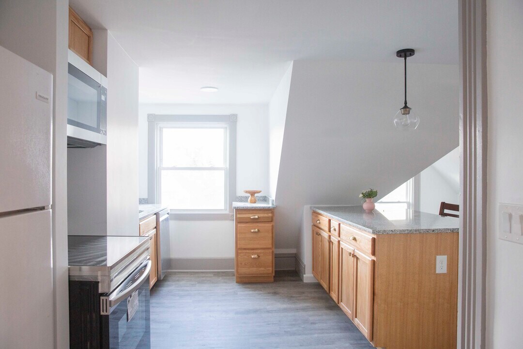 784 Chestnut St, Unit #3 in Manchester, NH - Foto de edificio