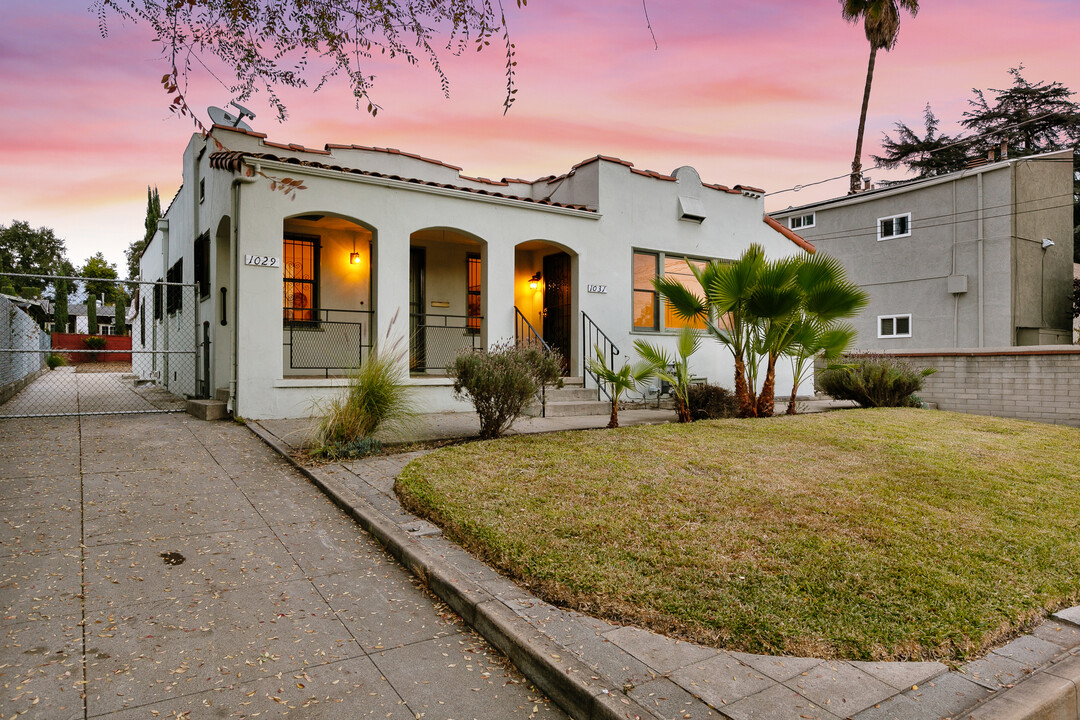 1031 Emerson St in Pasadena, CA - Building Photo