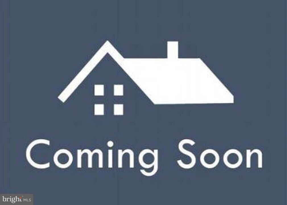 423 Snowberry Ln in Fredericksburg, VA - Building Photo