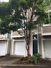 14186 SW Barrows Rd in Portland, OR - Building Photo - Building Photo