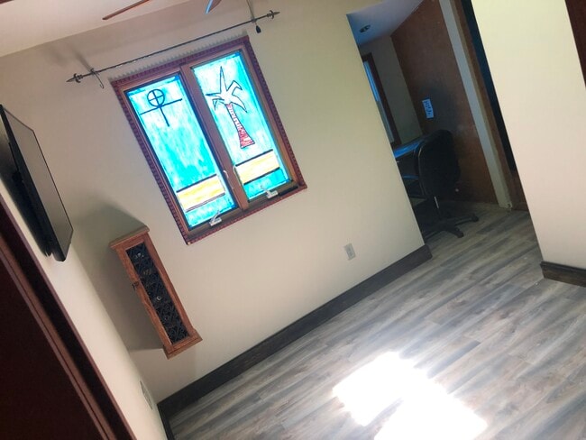 870 W 19th St in Costa Mesa, CA - Building Photo - Building Photo