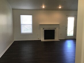 2773 Presidential Dr in Hebron, KY - Foto de edificio - Building Photo