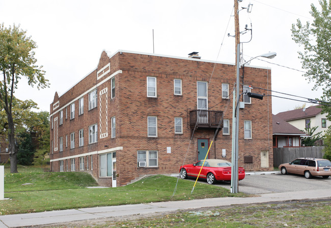 1900 Thomas Ave in Minneapolis, MN - Foto de edificio - Building Photo