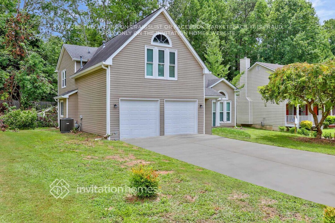 4995 Bent Creek Ct in Sugar Hill, GA - Foto de edificio