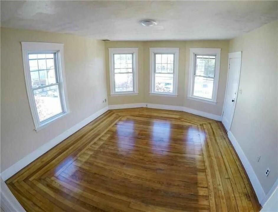 23 Whitman St in Pawtucket, RI - Building Photo