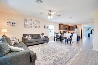 5361 Imagination Dr in Fort Pierce, FL - Building Photo - Building Photo