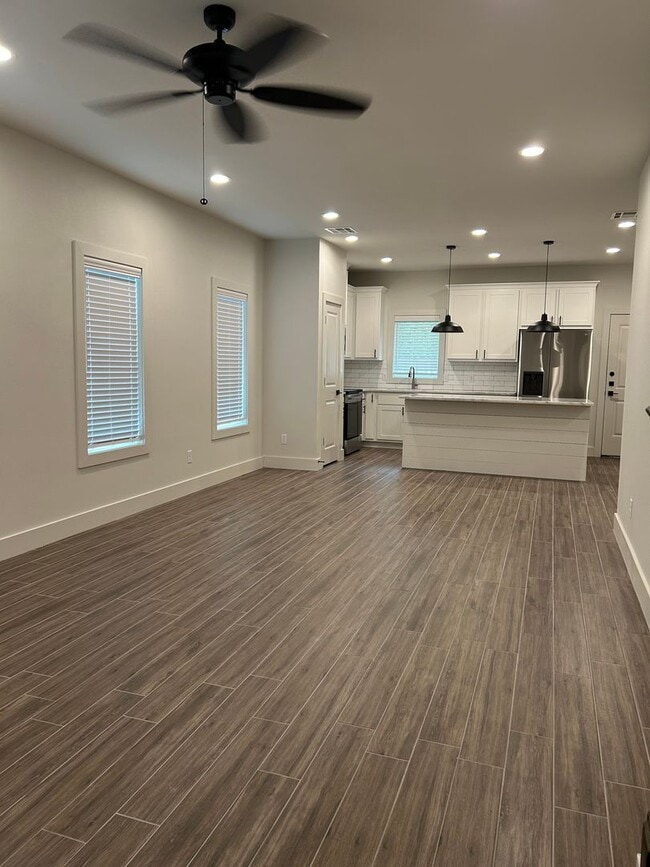 111 Sterling St in College Station, TX - Building Photo - Building Photo