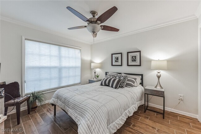 property at 5633 Turtle Bay Dr