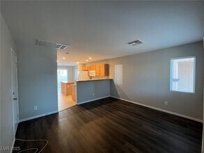 6462 Abbey Door Ct in Las Vegas, NV - Building Photo - Building Photo