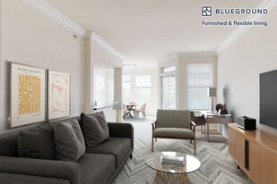 1299 Corporate Dr in Westbury, NY - Building Photo