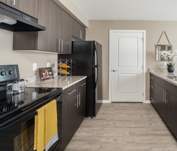 Waybury Park in Sherwood Park, AB - Building Photo - Building Photo