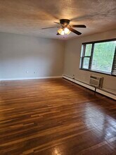 4 Brook Rd in Salem, NH - Building Photo - Building Photo