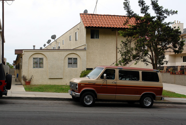 508 W Imperial Ave in El Segundo, CA - Building Photo - Building Photo