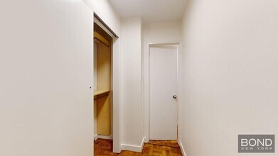 435 E 79th St in New York, NY - Foto de edificio - Building Photo