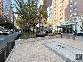 EAST 35 STREET in New York, NY - Building Photo