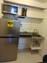 25-30-30 43rd St in Queens, NY - Building Photo - Building Photo