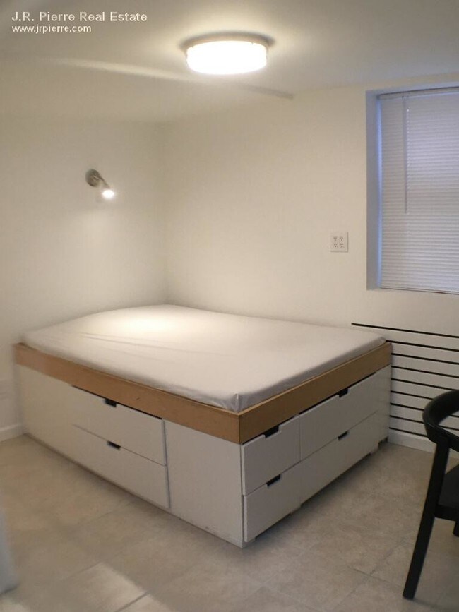 10 Fulkerson St-Unit -Studio in Cambridge, MA - Building Photo - Building Photo