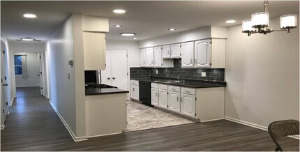 18 John St, Unit 18-2A in Bloomfield, NJ - Building Photo - Building Photo