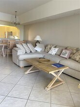 10720 NW 66th St in Doral, FL - Building Photo - Building Photo