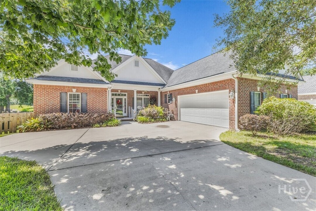 109 Southernwood Pl in Savannah, GA - Building Photo