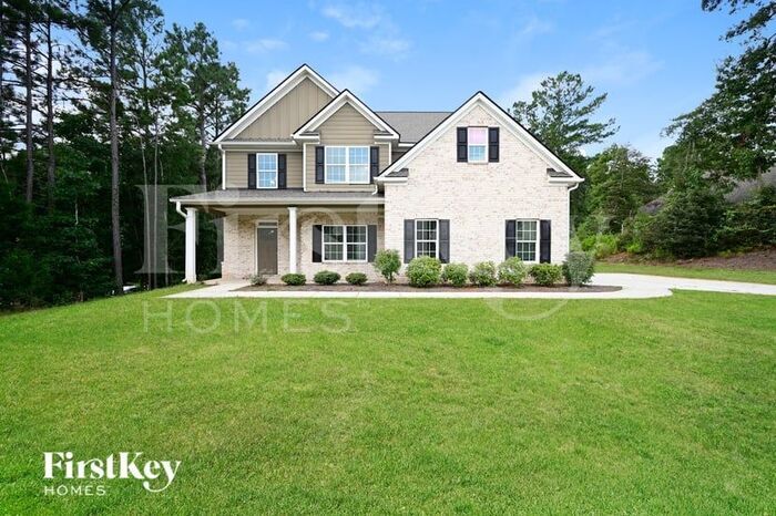 215 Cheshire Dr in Griffin, GA - Building Photo