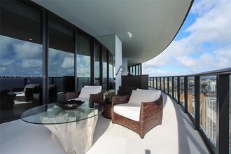 18555 Collins Ave, Unit # 4605 in Sunny Isles Beach, FL - Building Photo - Building Photo
