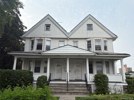 83 Washington Ave in New Rochelle, NY - Building Photo