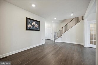 325 Piper Ln in Exton, PA - Building Photo - Building Photo