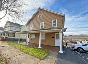 610 Graham Ave in Windber, PA - Building Photo