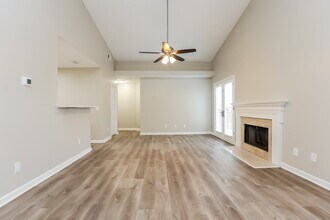 1236 Bending Creek Dr in Nashville, TN - Building Photo - Building Photo