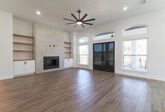 404 Turquoise in Horseshoe Bay, TX - Building Photo - Building Photo