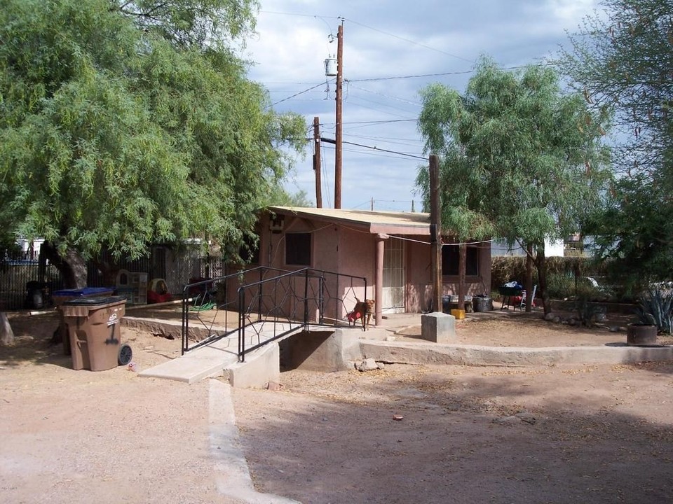 468-474 N Ironwood Dr in Apache Junction, AZ - Building Photo