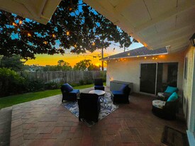 388 Paseo De Gracia in Redondo Beach, CA - Building Photo