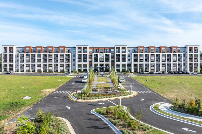 Aventon Annapolis in Annapolis, MD - Foto de edificio - Building Photo