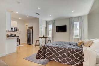 947 N Ormewood Park Dr SE in Atlanta, GA - Building Photo - Building Photo