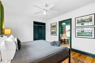 927 W Oakdale Ave in Chicago, IL - Building Photo - Building Photo