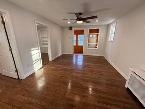 60 Haines St in Medford, MA - Foto de edificio - Building Photo