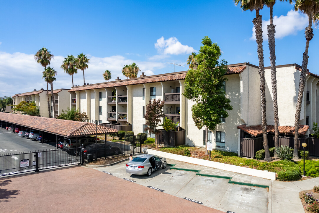 Murieta in Newark, CA - Foto de edificio