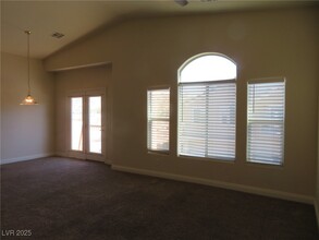 1065 Pleasure Ln in Henderson, NV - Building Photo - Building Photo